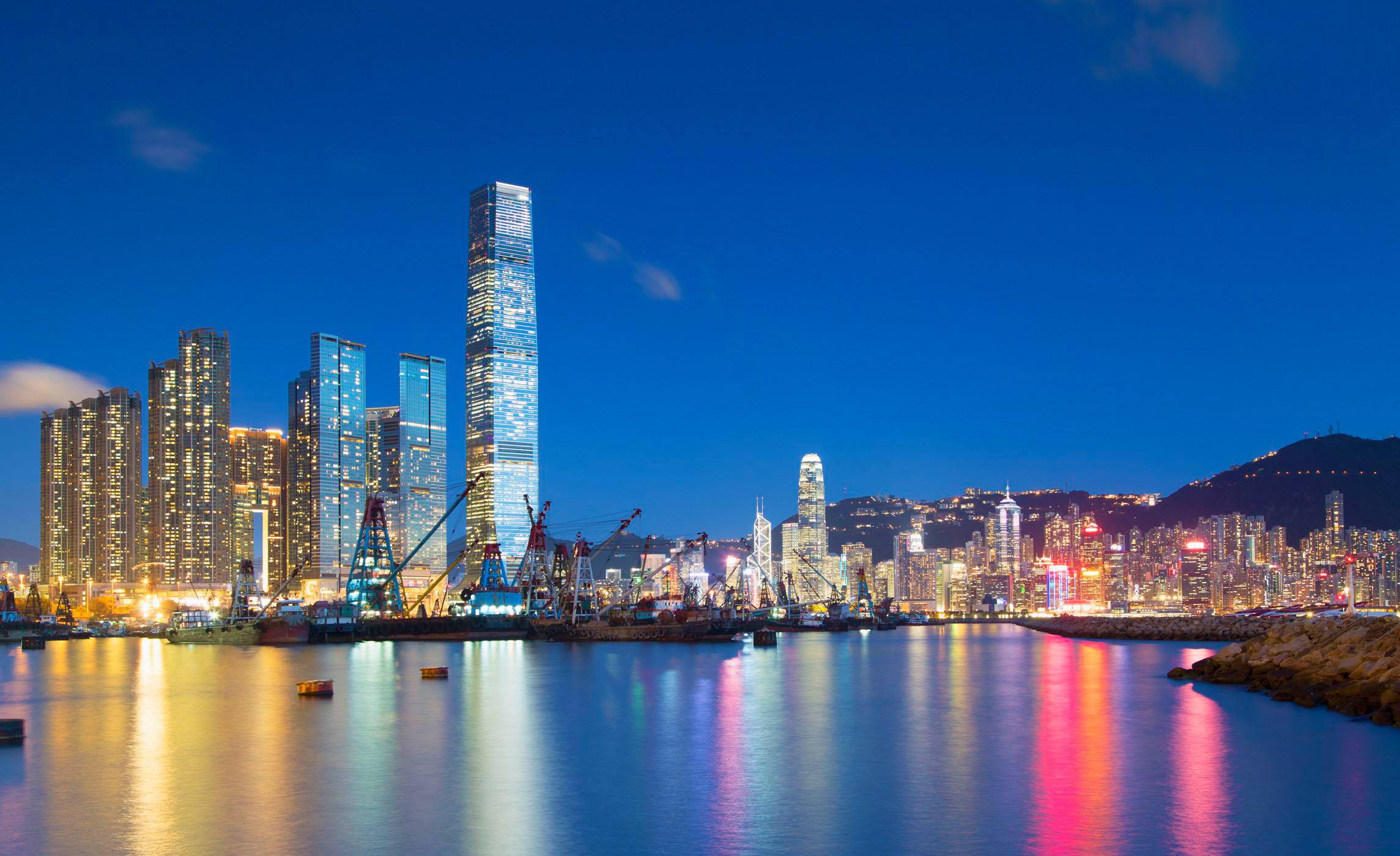 香港挂牌，金融市场的璀璨明珠