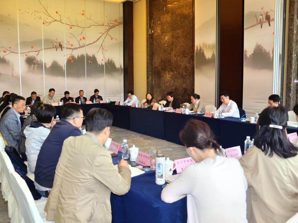 澳门六盒宝典2023年版，特色分析图深度解析